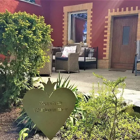 In Caputh Mit Grill, Garten Und Terrasse